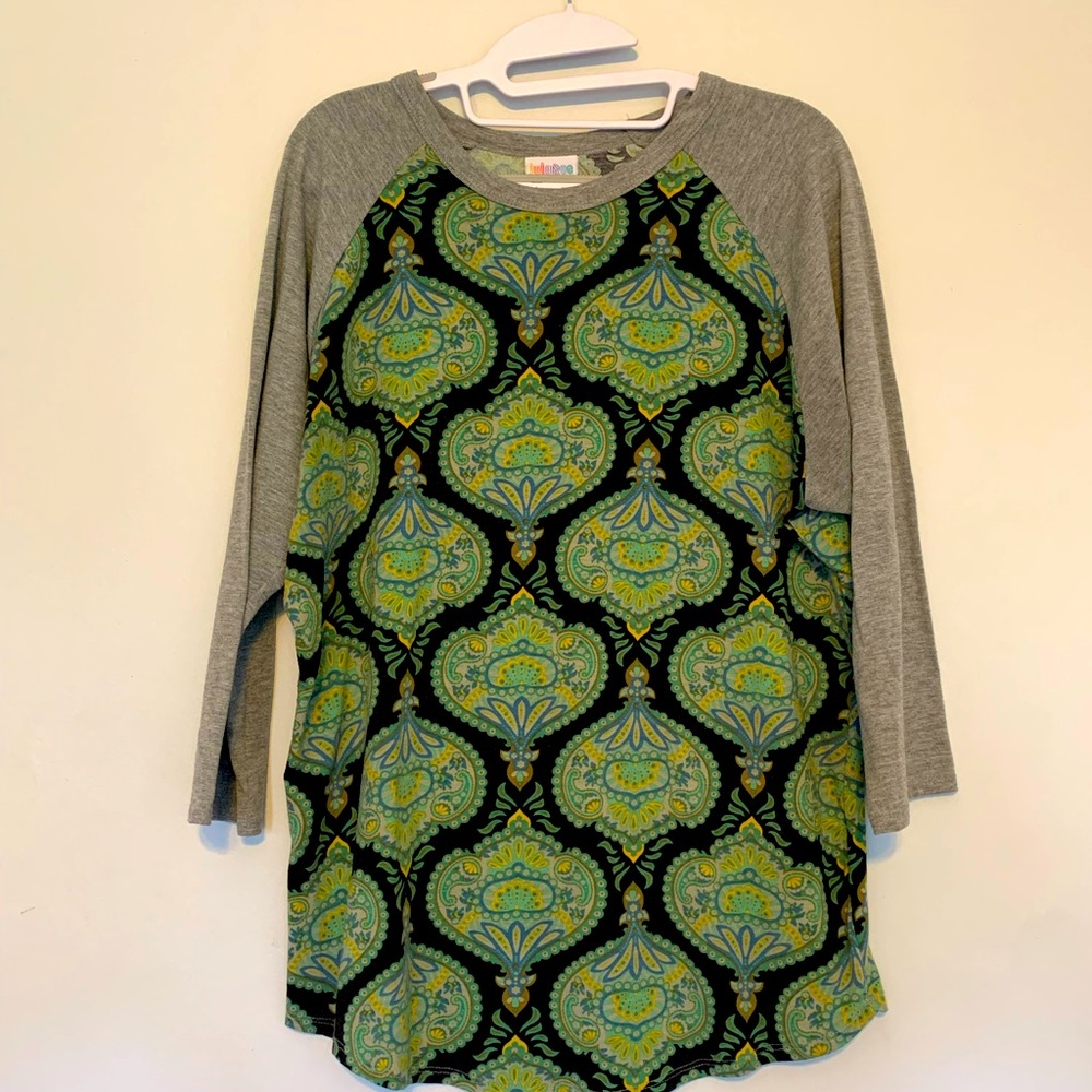 😎 LULAROE! Randy T-Shirt Size XL